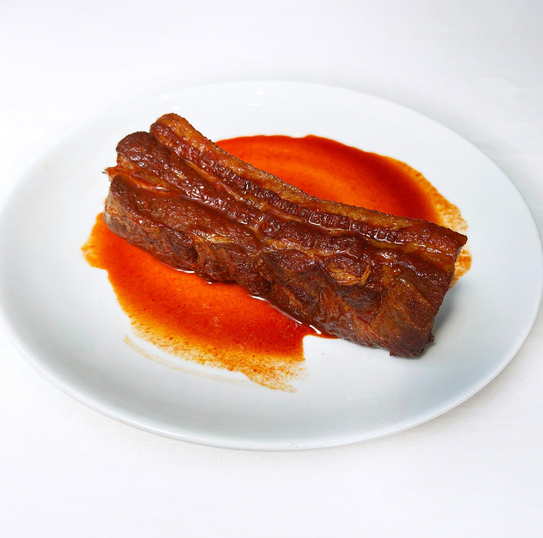 【吹田店限定】安田商店「丸ごと一本 豚のキムチ角煮」を徹底解説！通販でしか買えない究極の味